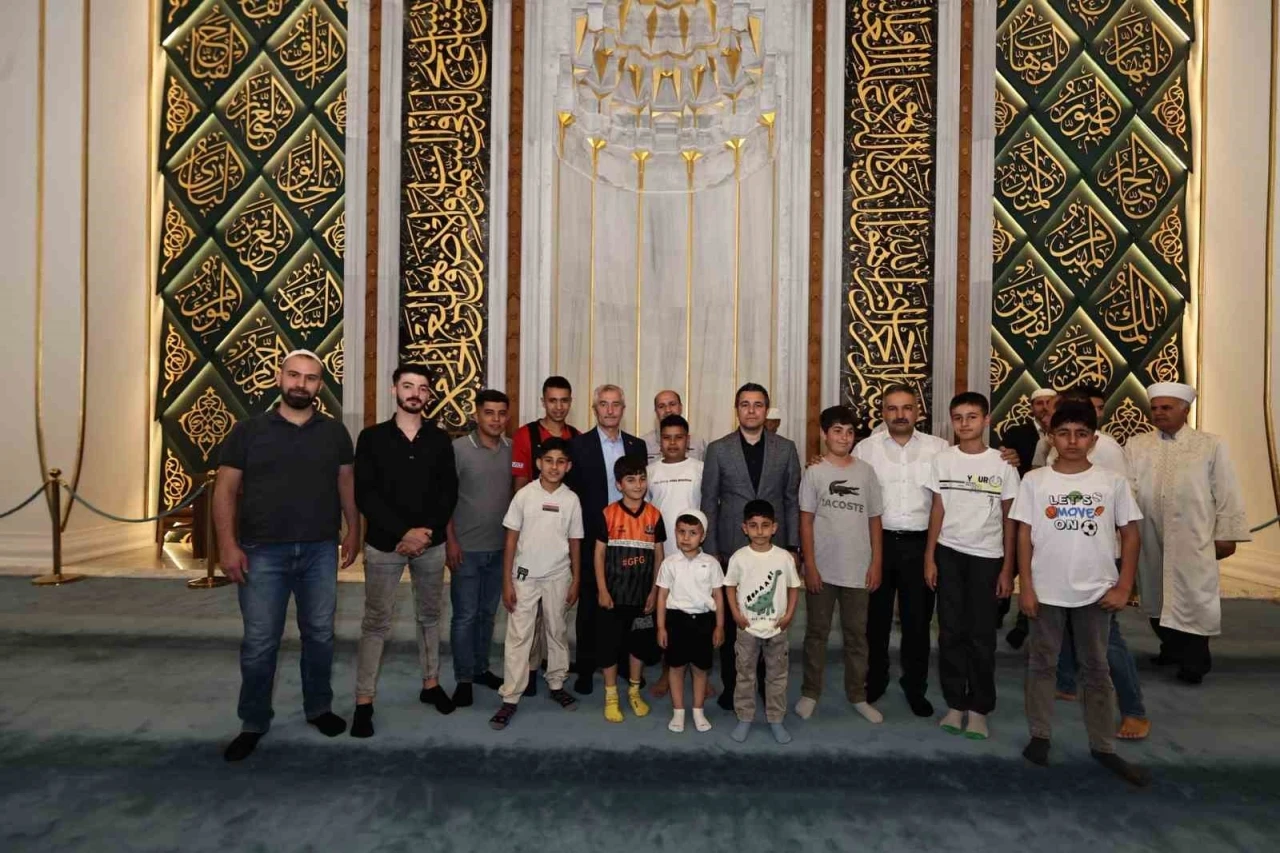 Tahmazoğlu kurban kesim alanlarını ziyaret etti
