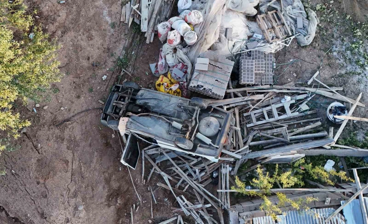 Takla atan Tofaş hurdaya döndü: 1 yaralı
