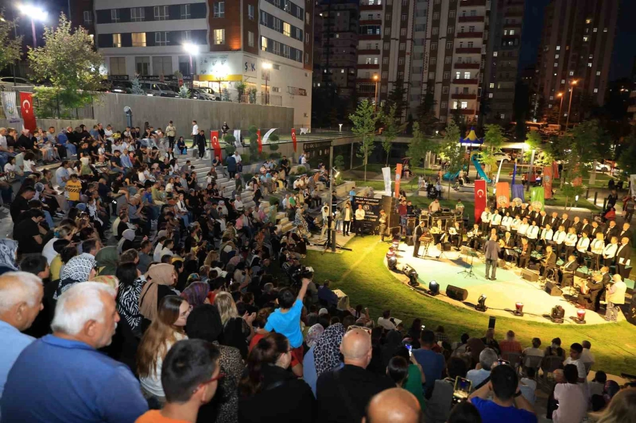 Talas&rsquo;ta Babalar G&uuml;n&uuml; en g&uuml;zel şarkılarla kutlanacak
