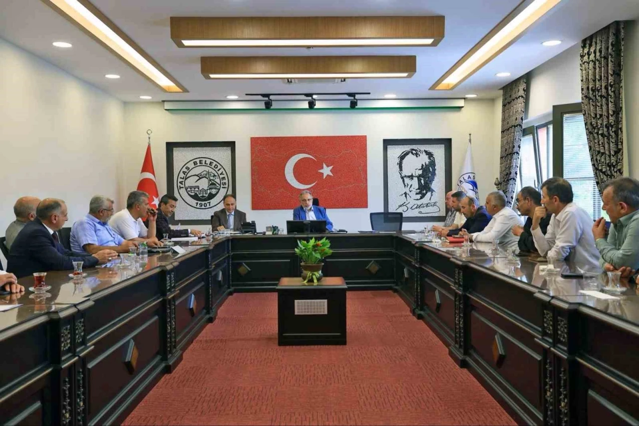 Talas&rsquo;ta muhtarlarla hizmet zirvesi
