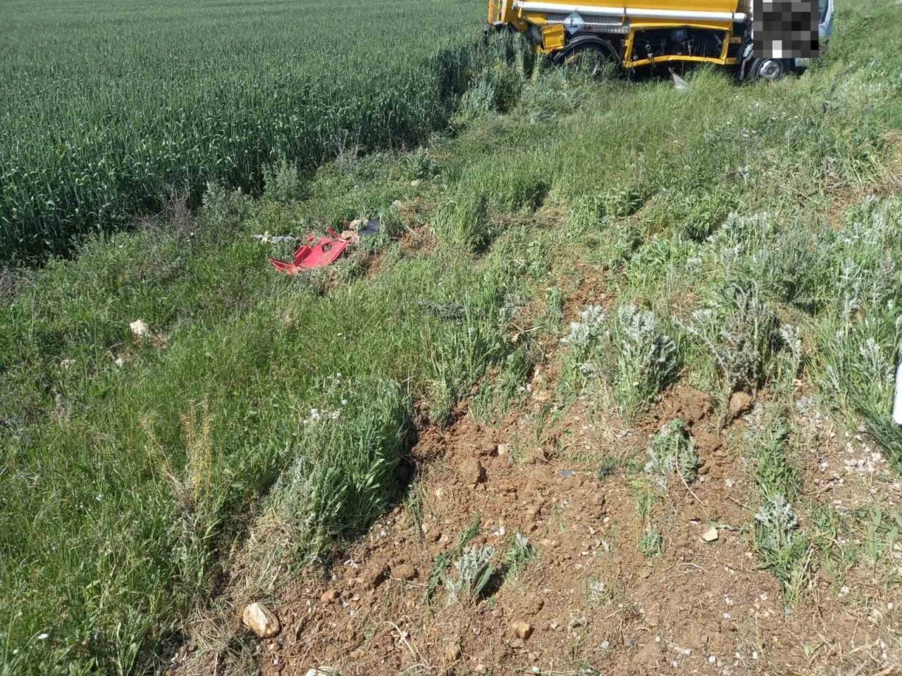 Tanker takla attı, sürücü hafif yaralandı
