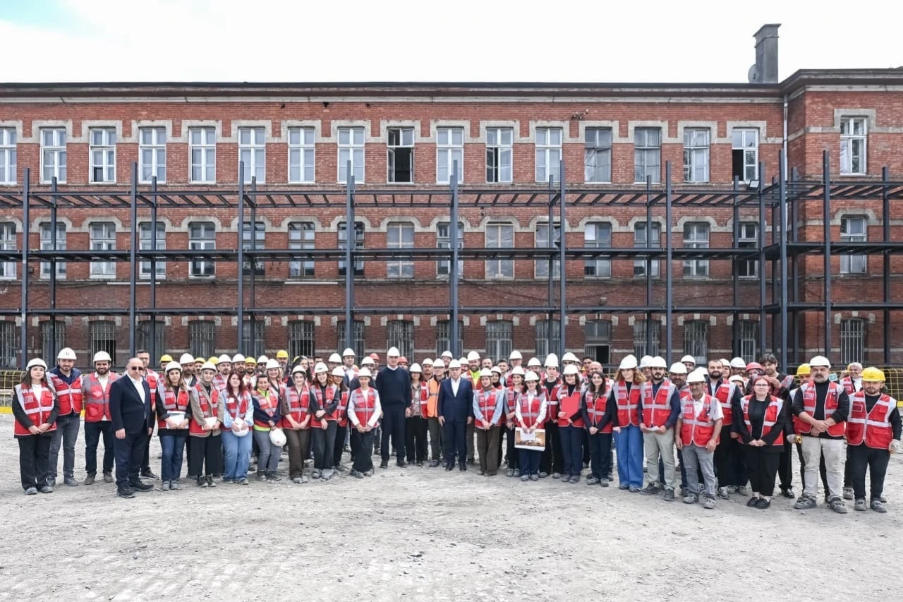 Tarihi Sirkeci Garı "Yaşayan K&uuml;lt&uuml;r Adasına" d&ouml;n&uuml;şecek
