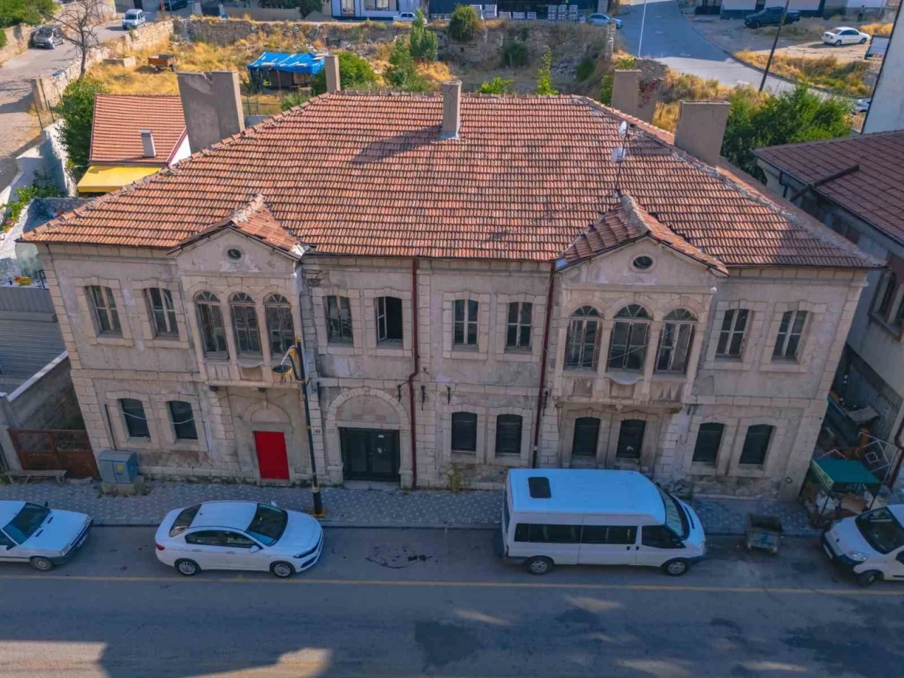 Tarihi Ziraat Bankası binasını Akdağmadeni Belediyesi restore ediyor
