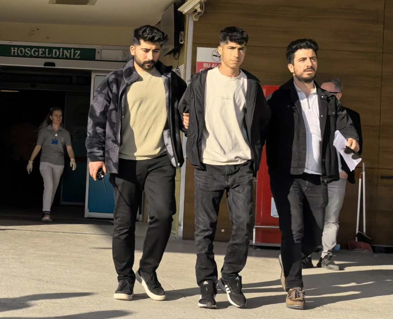 Tarla ve araç satışlarında indirim vaadiyle 5 kişiyi dolandıran şahıs tutuklandı
