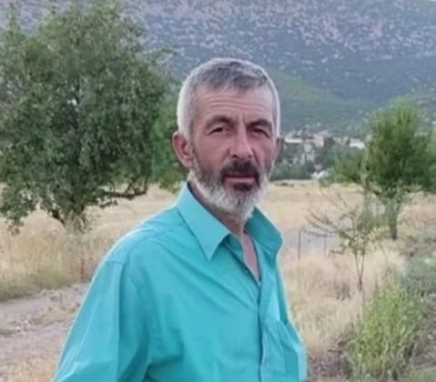 Tarlada park halindeki aracında cansız bedeni bulundu
