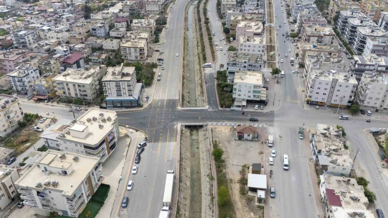 Tarsus’ta inşa edilen yeni köprü hizmete açıldı
