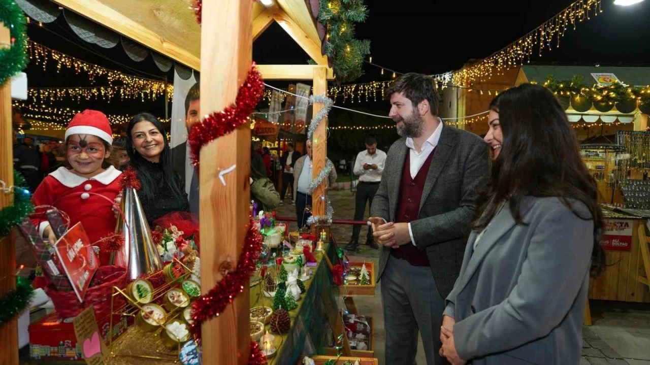 Tarsus&rsquo;ta yılbaşı pazarları kapılarını a&ccedil;tı
