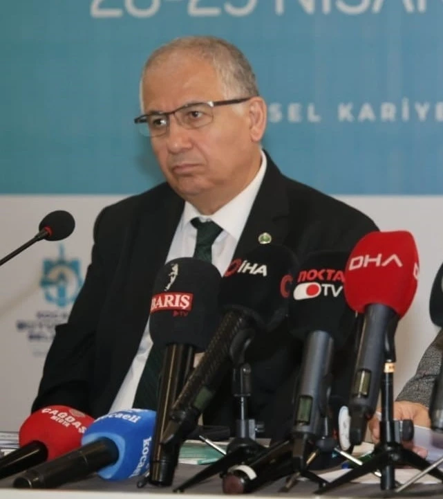 Tartışmaların odağındaki rektör konuştu: &quot;Sözlerim çarpıtıldı&quot;
