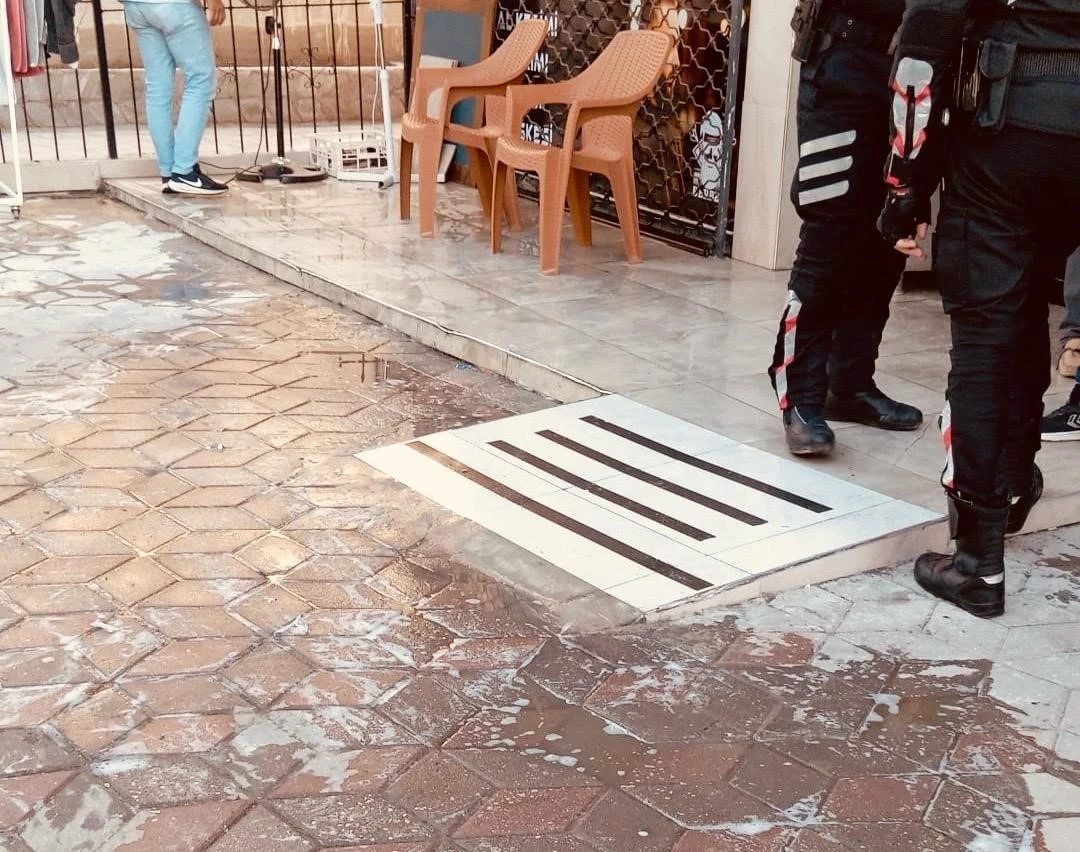 Tartıştığı arkadaşını bıçakla yaraladı
