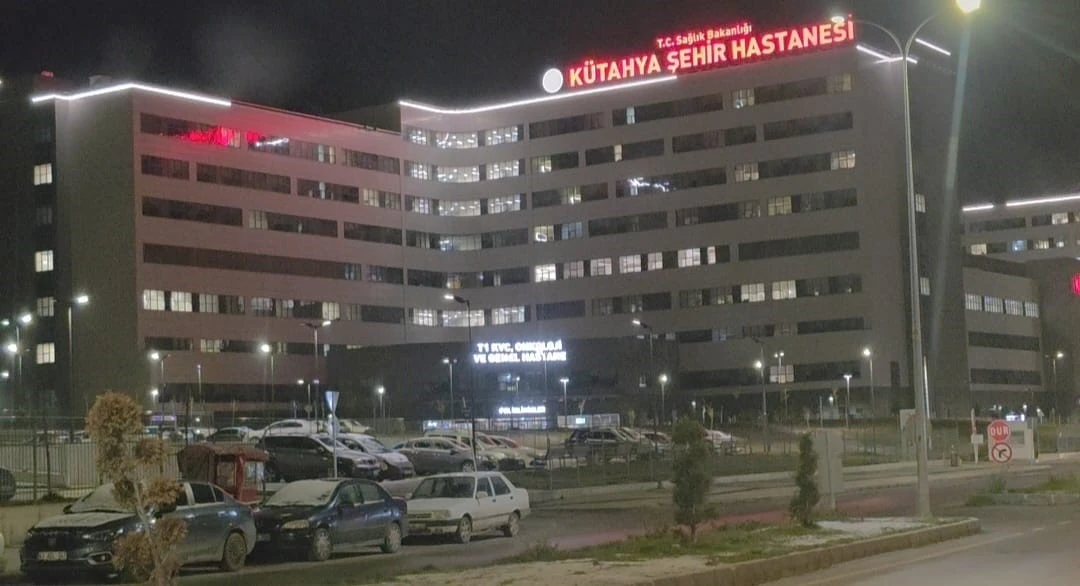 Tartıştığı arkadaşını bı&ccedil;aklayarak &ouml;ld&uuml;rd&uuml;
