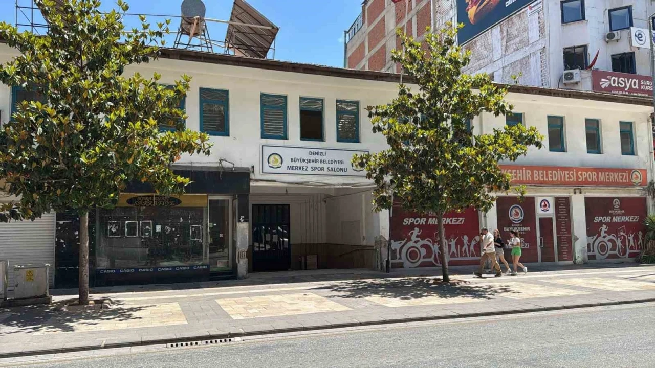 Tatar; &quot;Büyükşehir, 69 yıllık değeri yıkmak yerine Denizli’ye kazandırmalı&quot;
