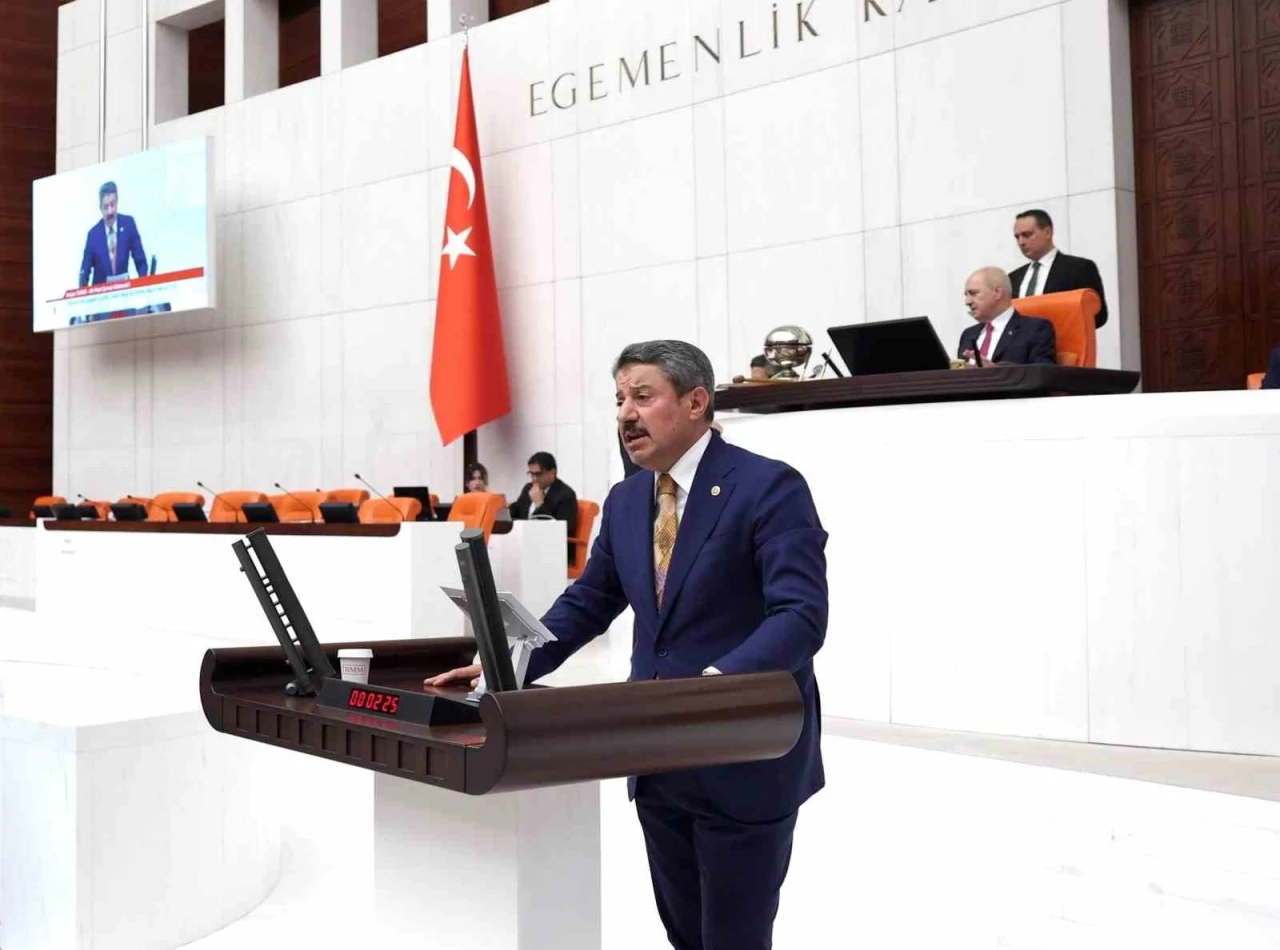 Tatar: "Cumhuriyetin 102. yılı gurur ve coşkuyla kutlanıyor"