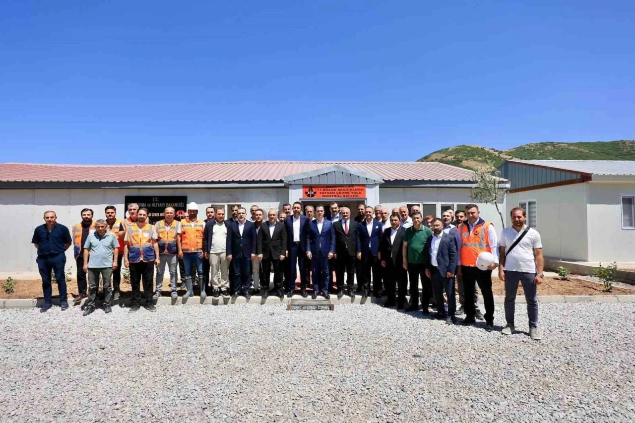 Tatvan &ccedil;evre yolunda inceleme
