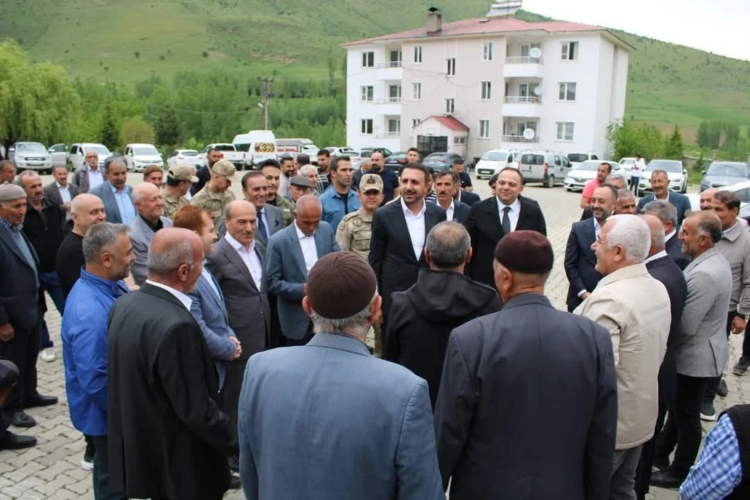 Tatvan’da bölgesel muhtarlar toplantısı yapıldı
