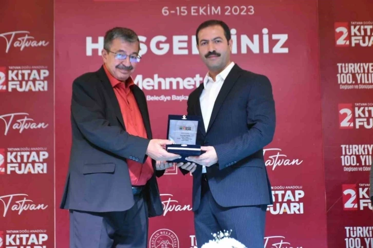 Tatvan&rsquo;da Hayati İnan&ccedil; etkinliğine yoğun ilgi
