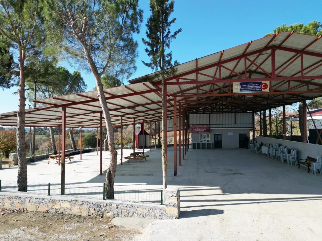 Tavas Belediyesi mahallerin ihtiya&ccedil;larına karşılama devam ediyor
