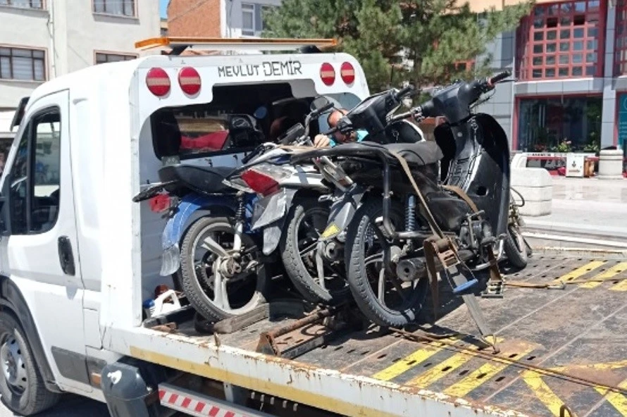 Tavşanlı’da gece gündüz motosiklet takibi
