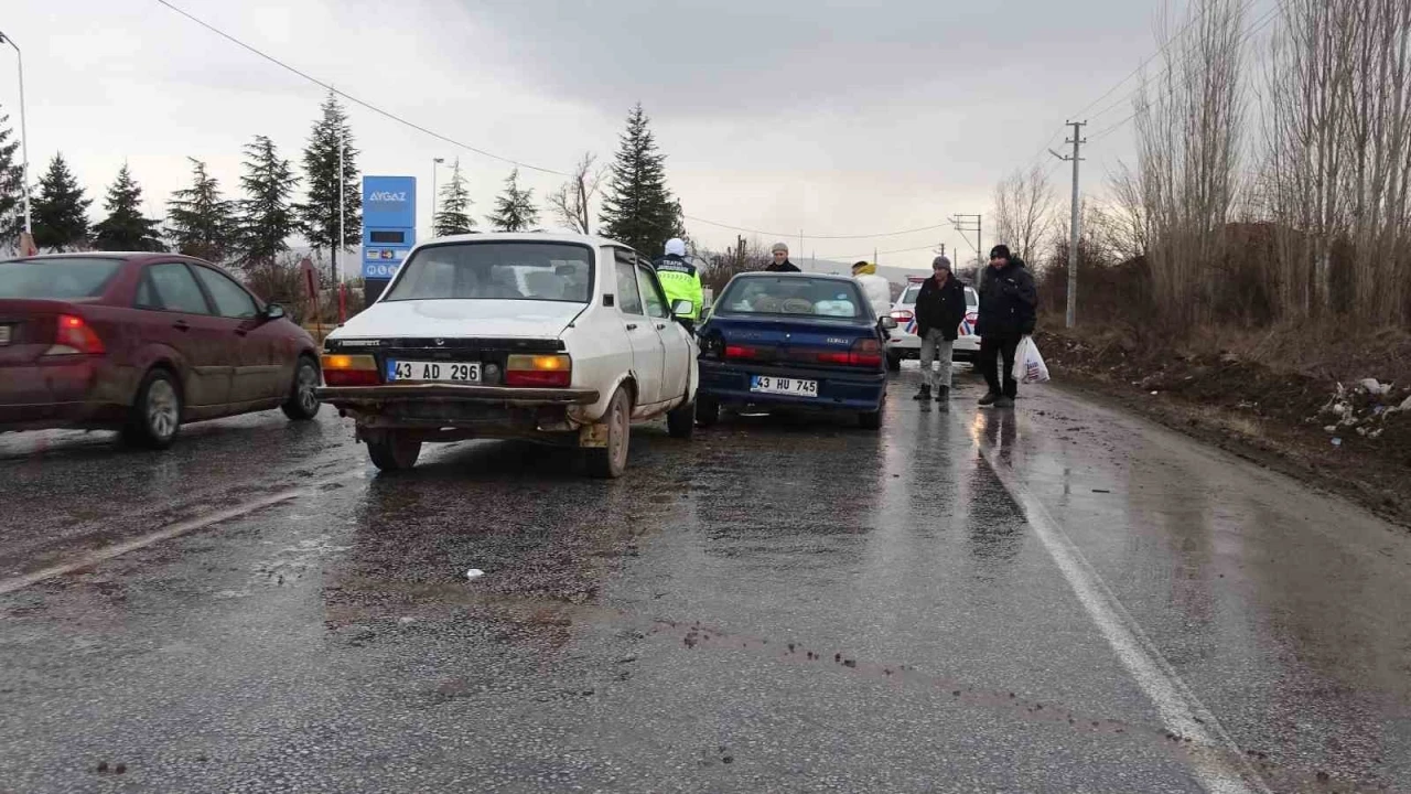 Tavşanlı’da trafik kazası:1 yaralı