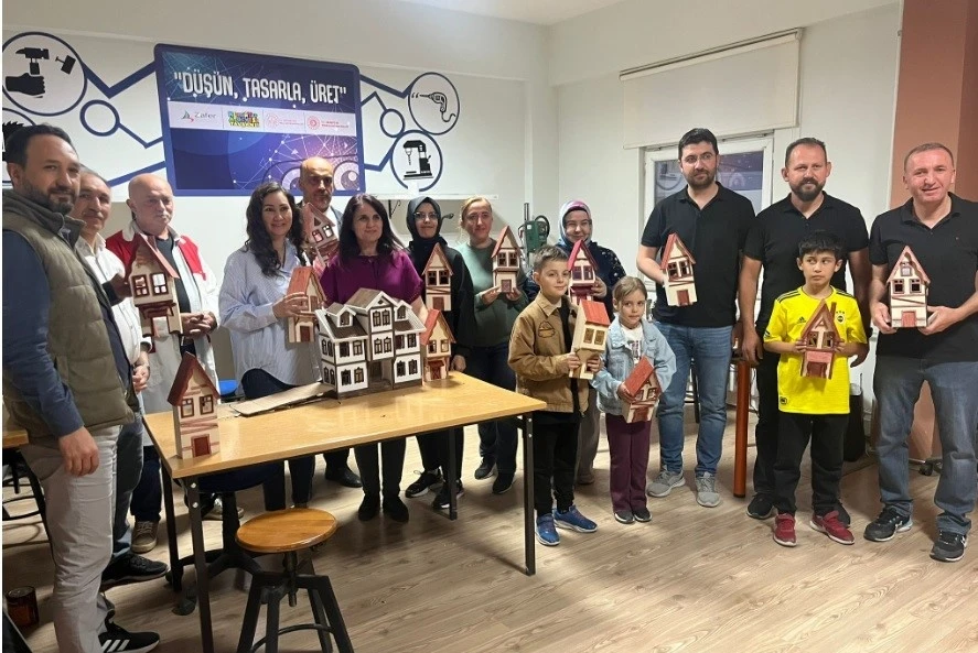 Tavşanlı evlerinin mimari dokusu öğretmenlerle geleceğe taşınıyor
