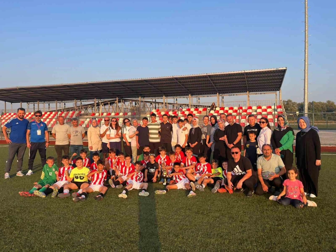 Tavşanlı İdmanyurduspor’un başarı öyküsü dikkat çekiyor
