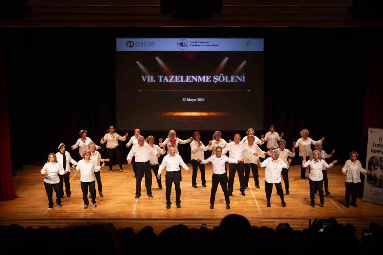 Tazelenme &Uuml;niversitesi d&ouml;nem sonunu ş&ouml;len ile kutladı
