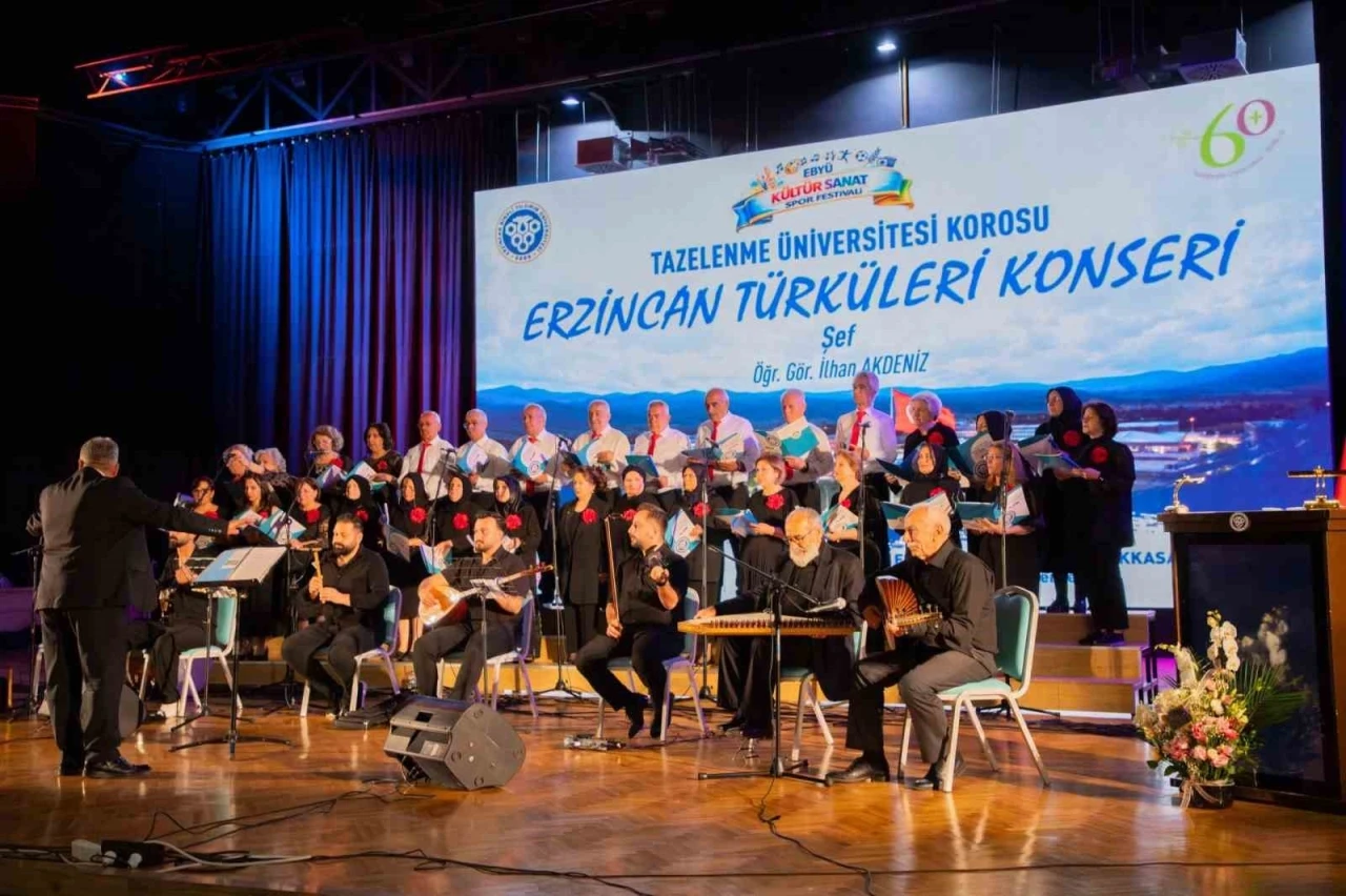 Tazelenme &Uuml;niversitesi Korosundan "Erzincan T&uuml;rk&uuml;leri" konseri
