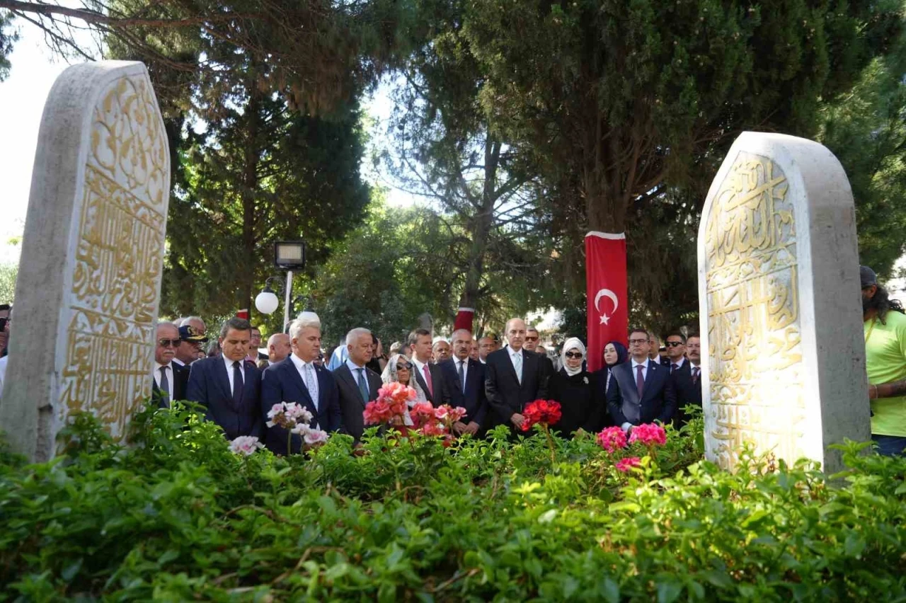 TBMM Başkanı Kurtulmuş &Ccedil;anakkale&rsquo;de
