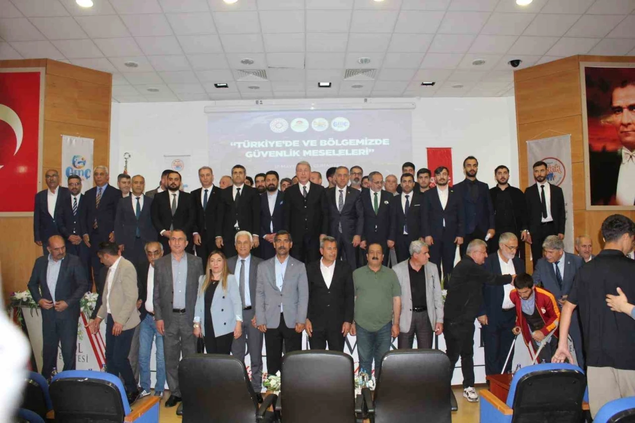 TBMM Milli Savunma Komisyonu Başkanı Akar: &quot;El birliği, gönül birliği ile terör belasından, milletimizi, 86 milyonu kurtaracağız&quot;
