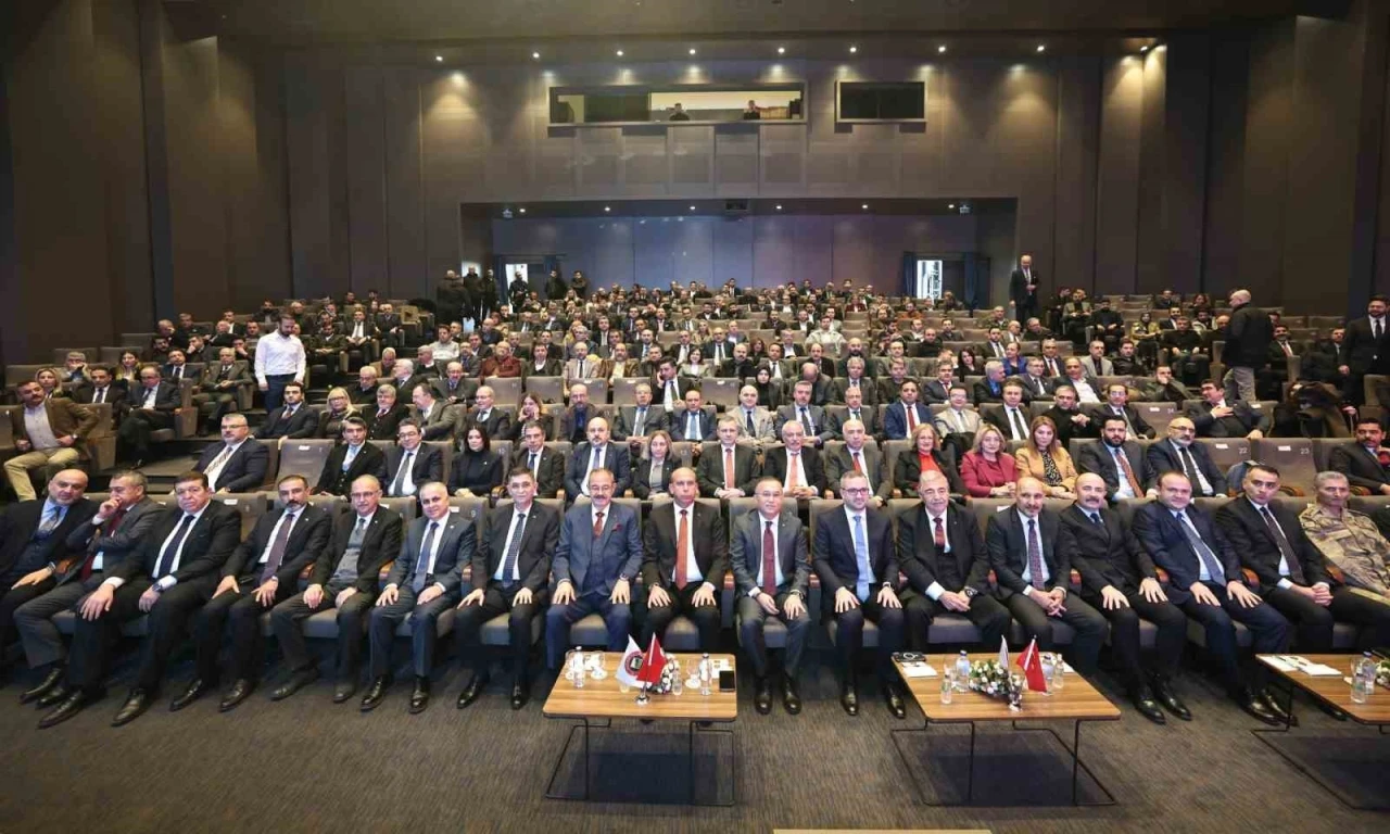 TCMB Başkanı Dr. Fatih Karahan, Gaziantep&rsquo;te iş d&uuml;nyasıyla buluştu
