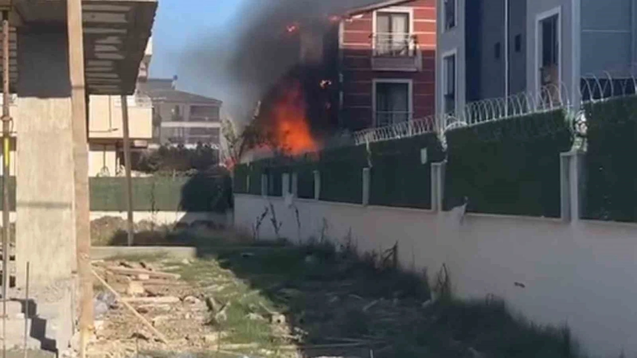 Tekirdağ’da ev yangını paniğe neden oldu
