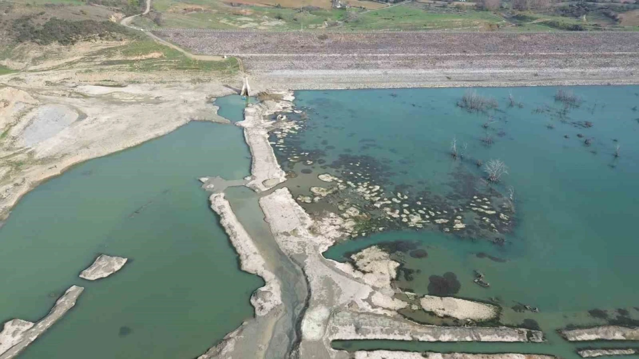 Tekirdağ’da korkutan görüntü: Naip Barajı’nda 20 günlük su kaldı
