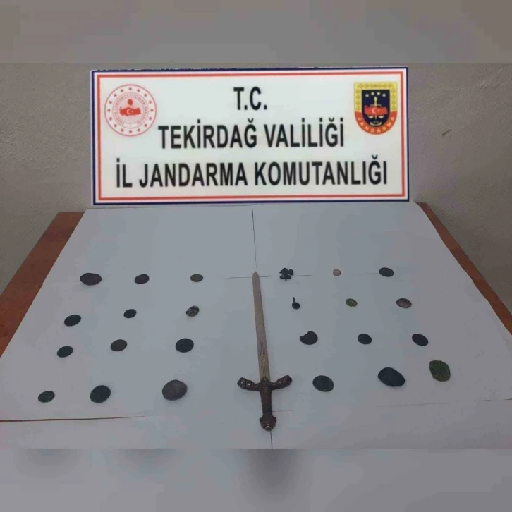 Tekirdağ&rsquo;da sikke ve kılı&ccedil; bulundu

