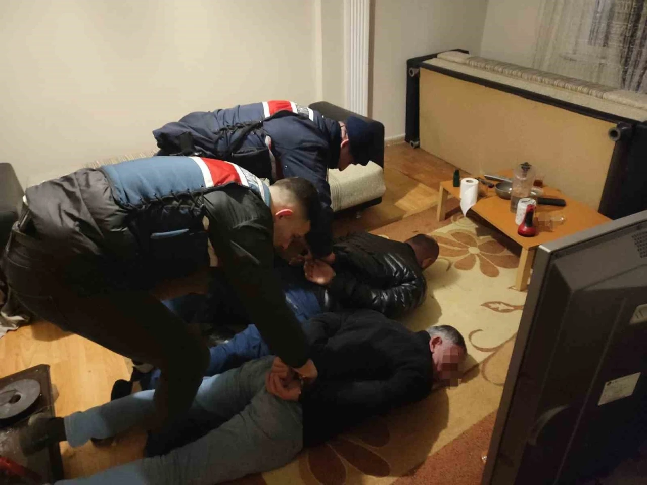 Tekirdağ’da silahlı gaspçılara şafak operasyonu: 2 şüpheli yakalandı