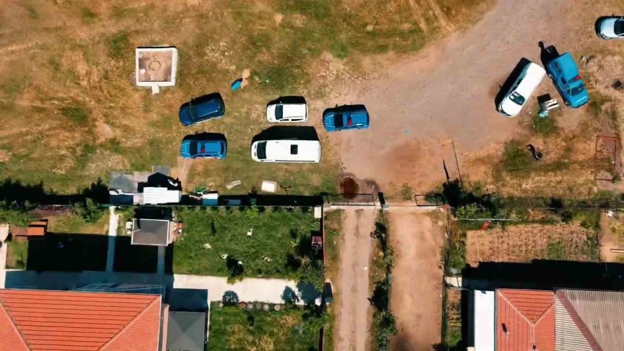 Tekirdağ’da tefeci çetesine jandarmadan darbe: Silahlar, senetler, tapular ele geçirildi
