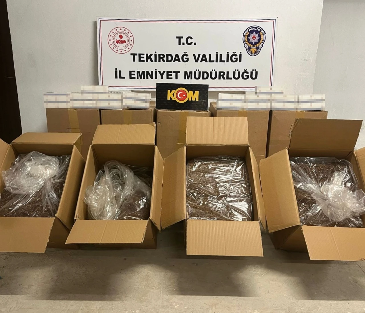 Tekirdağ’da yarım ton tütün ve binlerce makaron ele geçirildi
