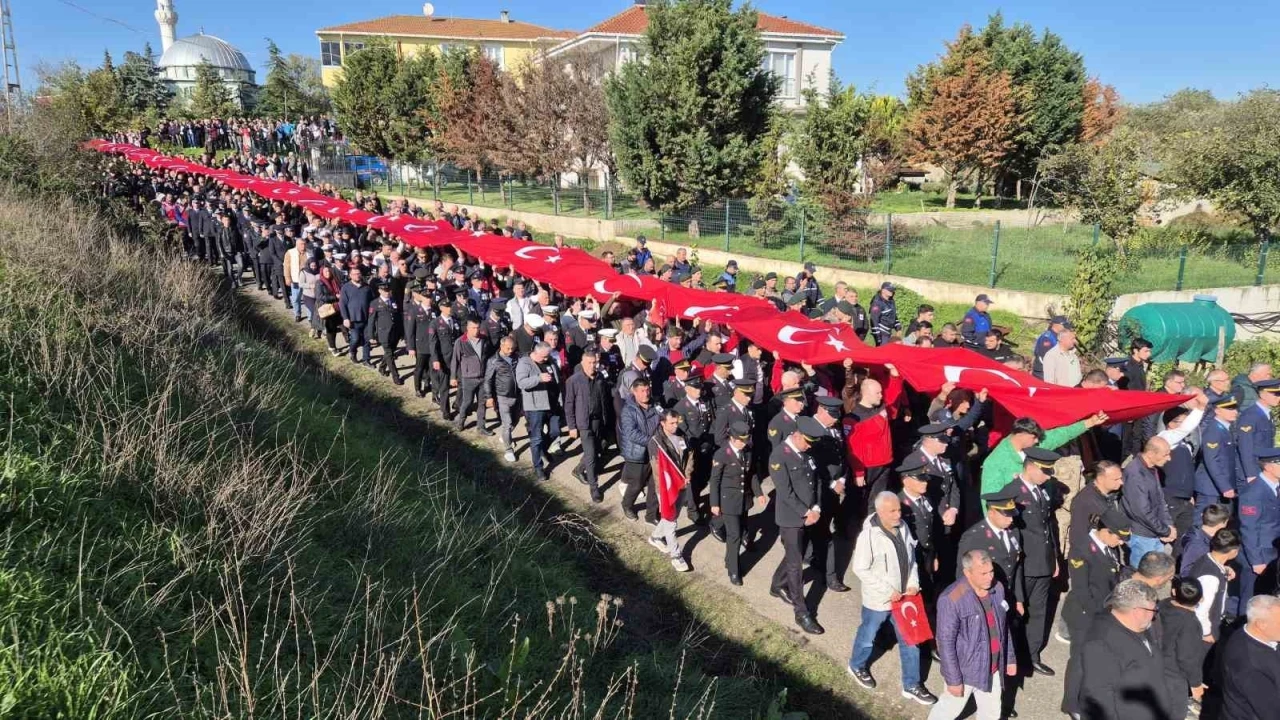Tekirdağlı şehit İlker Aykut son yolculuğuna uğurlandı: Eşi ve oğlu askeri kıyafet giydi
