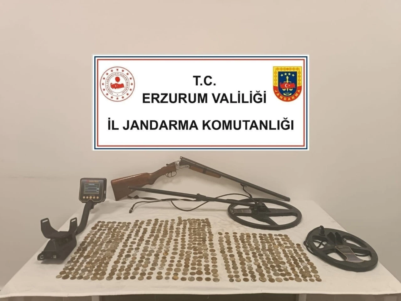 Tekman’da tarihi eser kaçakçılığı operasyonu