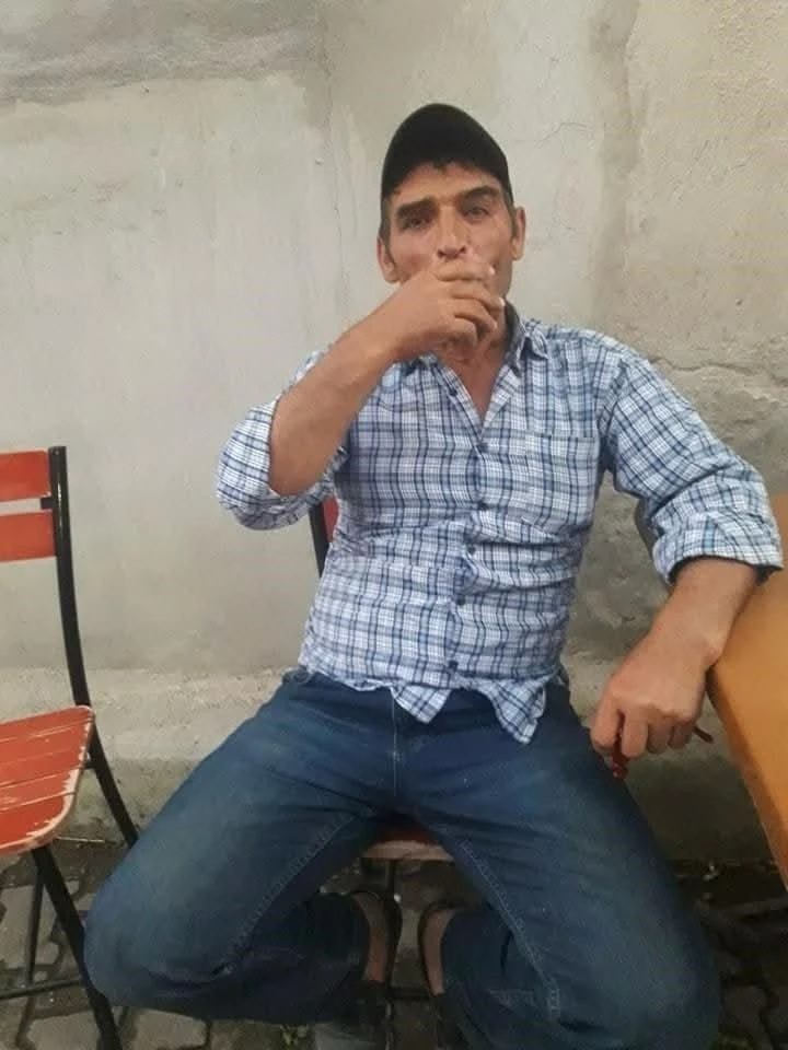 Telefonda tartıştığı kişiyi sokak ortasında öldürdü
