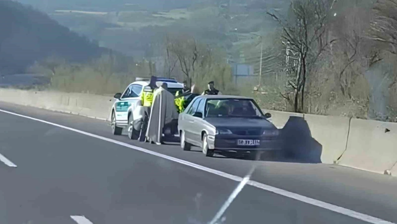 TEM’de kilometrelerce mesafe ters şeritten gitti: 9 bin TL ceza yedi
