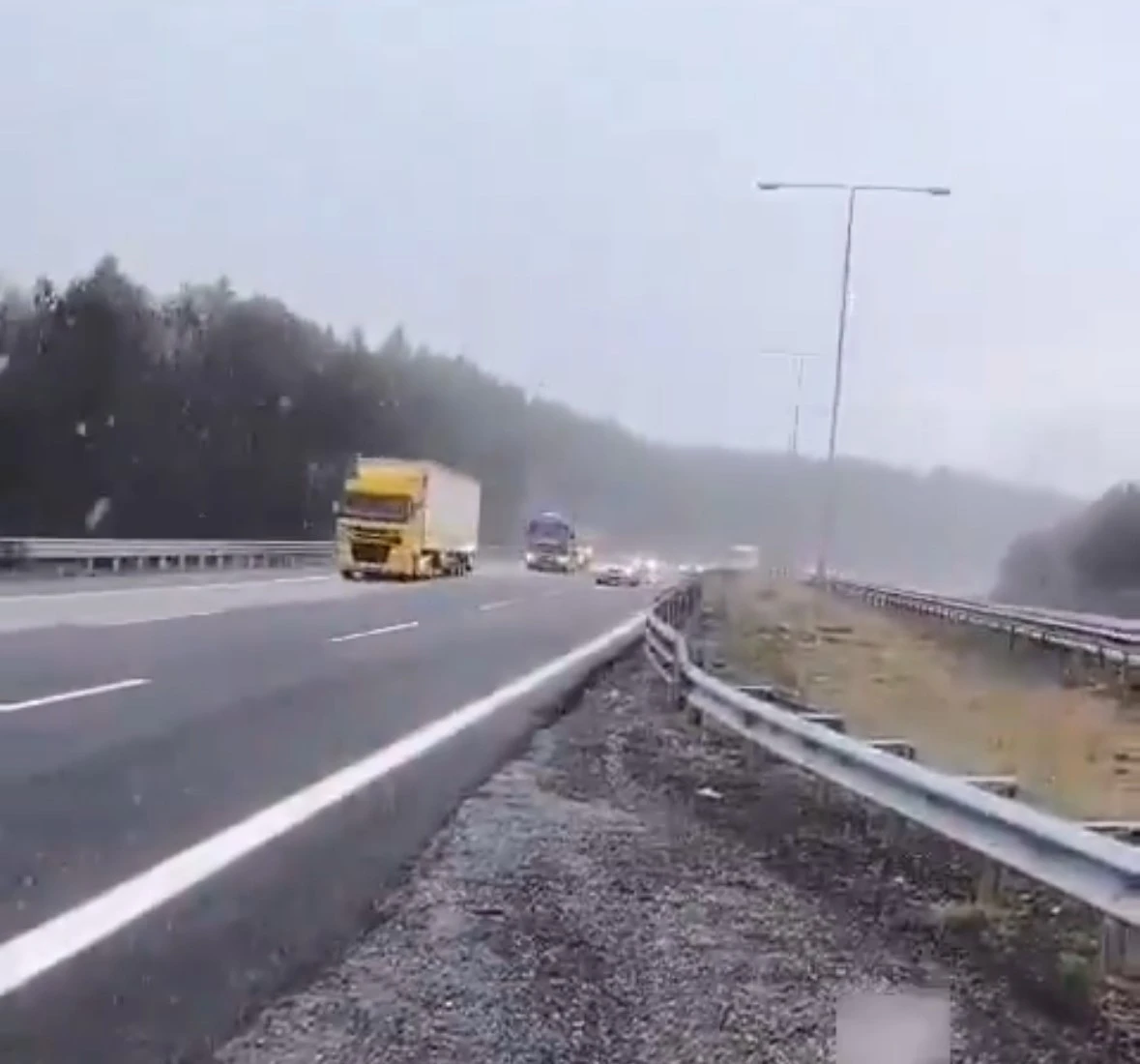 TEM’in Bolu geçişinde kar başladı
