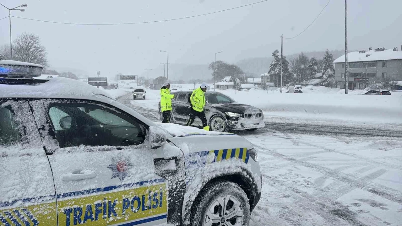 TEM ve D-100&rsquo;&uuml;n Bolu ge&ccedil;işi ağır taşıt trafiğine kapatıldı
