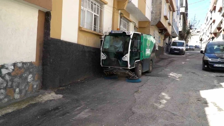 Temiz bir Şehitkamil için 7/24 çalışma yürütülüyor
