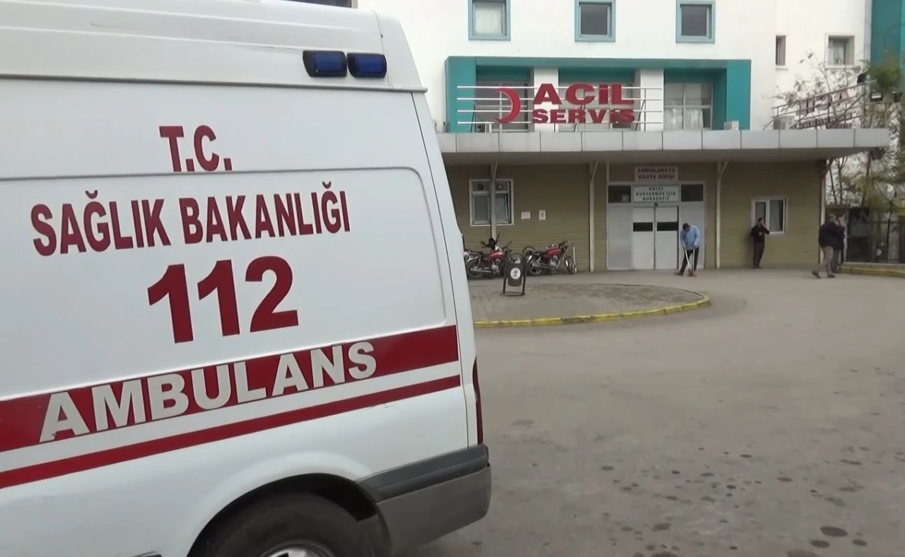 Temizlik için gittiği fabrikanın çatısından düşen işçi hayatını kaybetti
