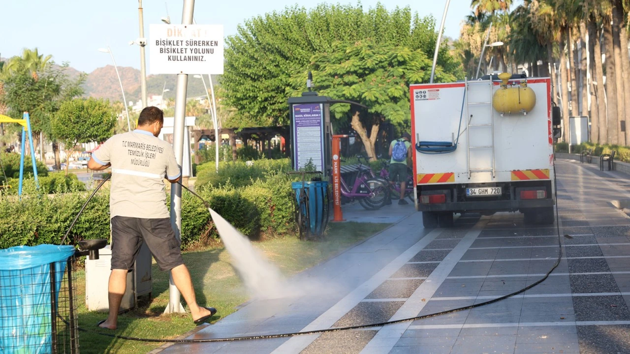 TEMİZLİKTE YOĞUN MESAİ