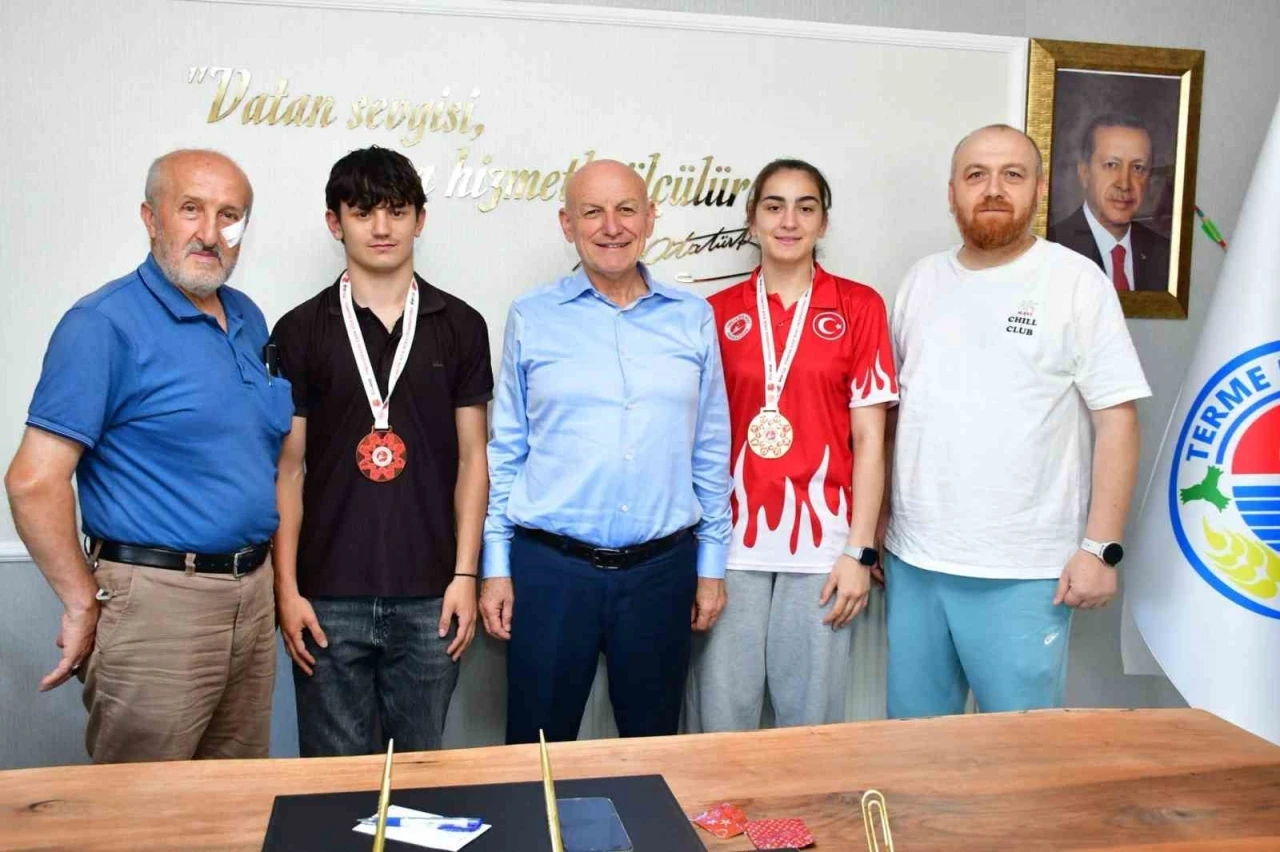 Terme&rsquo;nin şampiyonları Başkan Kul&rsquo;un konuğu oldu
