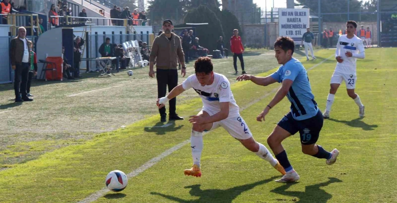 TFF 2. Lig: Karacabey Belediyespor: 2 - Ankara Demirspor: 1