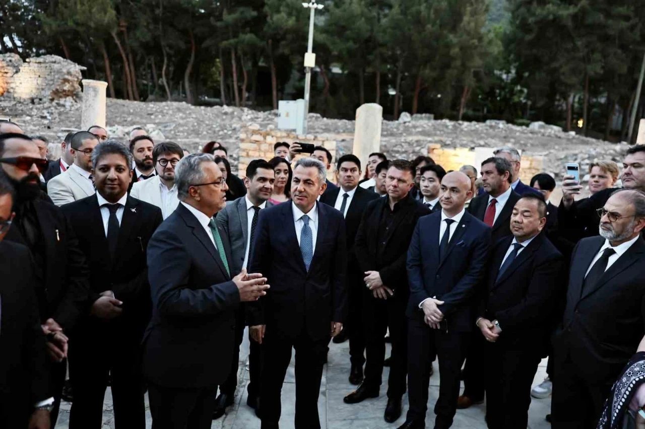 THY’nin &quot;Connect to Türkiye&quot; etkinliği İzmir’de büyük ilgi gördü
