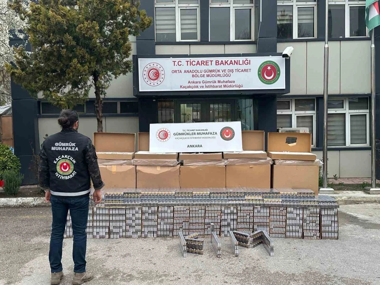 Ticaret Bakanlığı duyurdu: 6 ayda 62,7 milyar liralık ka&ccedil;ak eşya ele ge&ccedil;irildi
