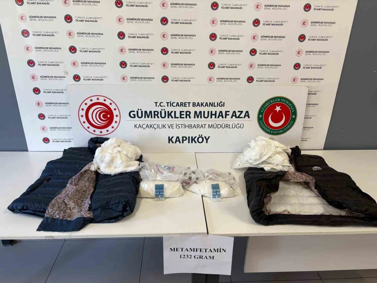 Ticaret Bakanlığı Gümrükler Muhafaza ekiplerinden kaçakçılıkla mücadelede etkin ve kesintisiz denetim
