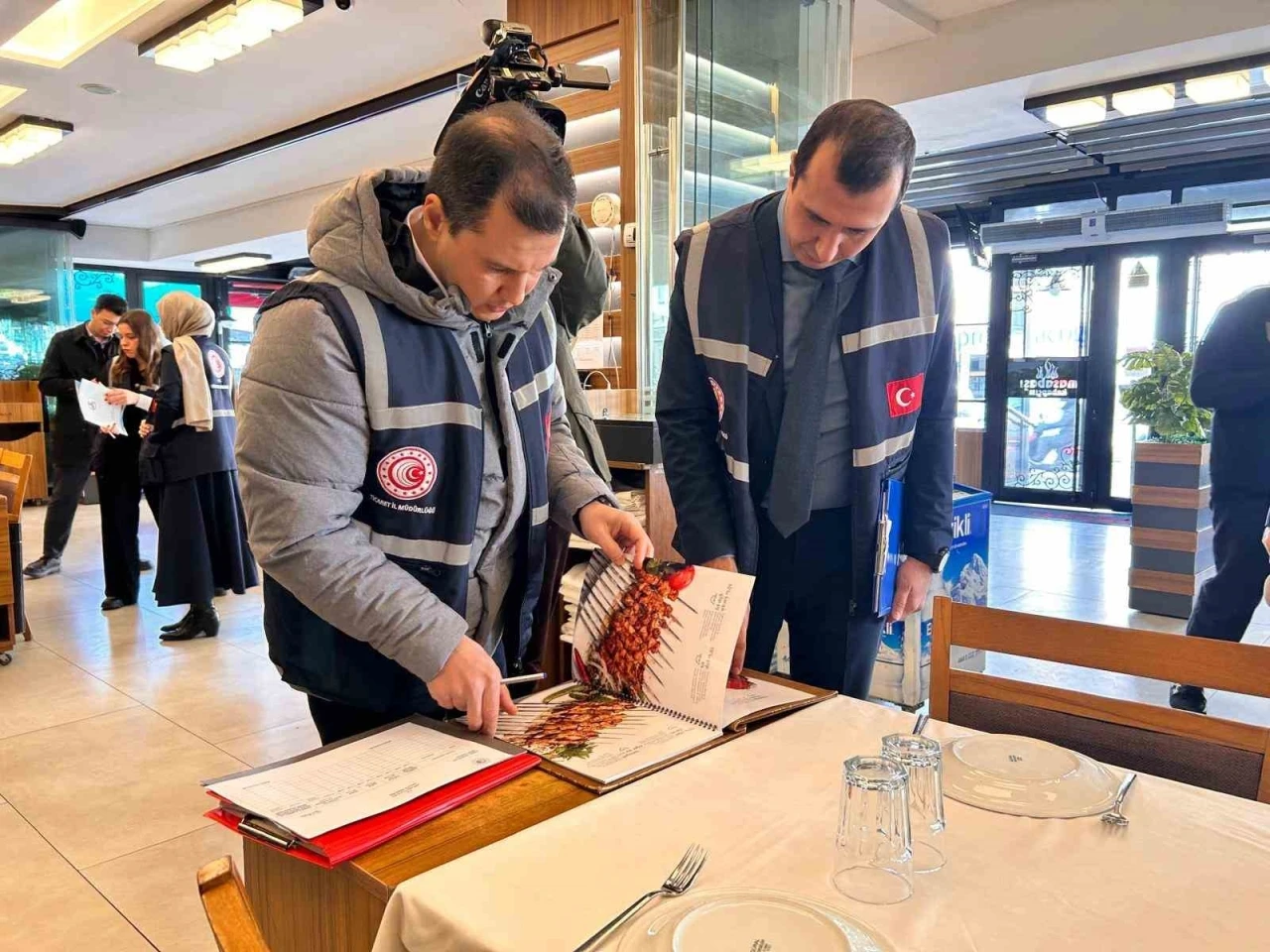 Ticaret Bakanlığından Ramazan ayı &ouml;ncesi gıda sekt&ouml;r&uuml;ndeki işletmelere denetim
